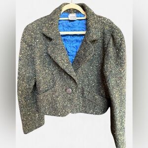 ADORABLE Vintage 70s KRITZIA cropped green w/ multi colored flecked wool jacket